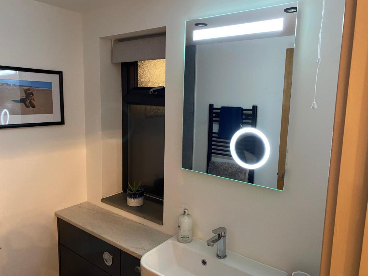 Stonecroft Cwtch Apartment Хавърфордуест Екстериор снимка